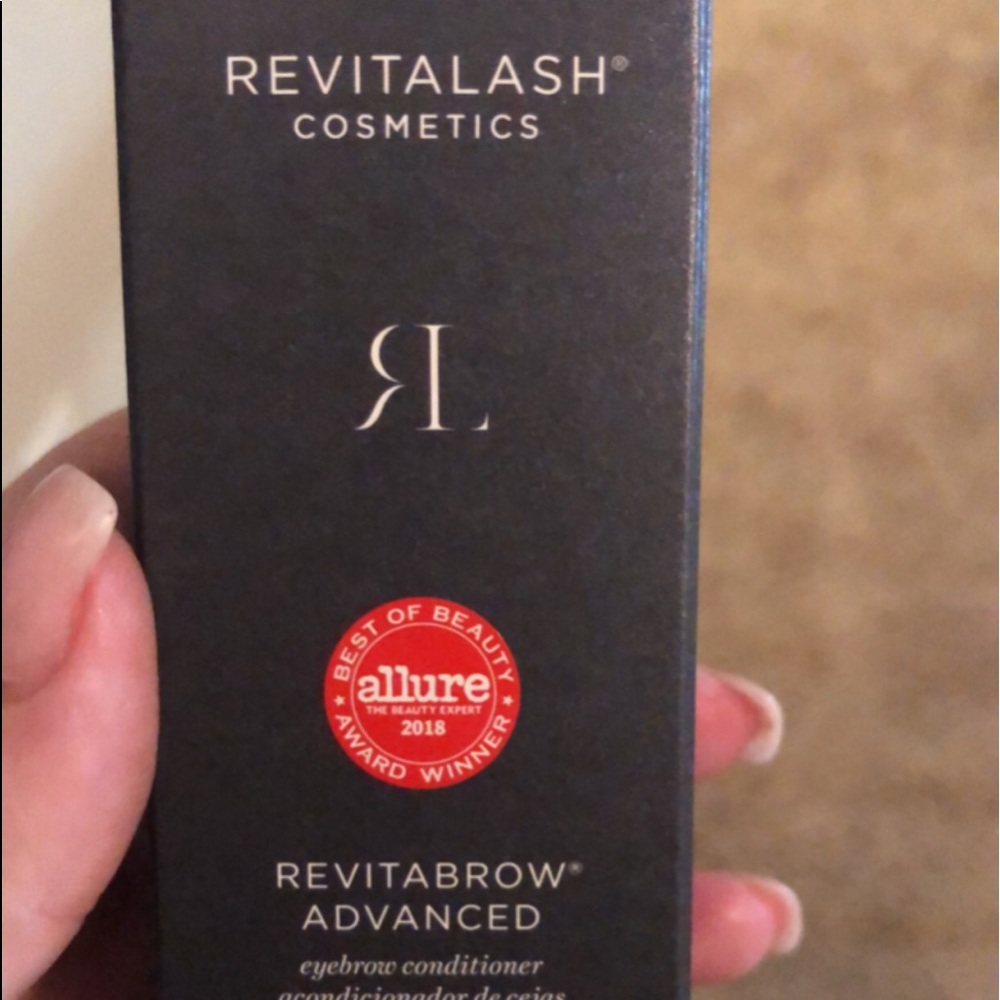 Revitalash lash brow serum